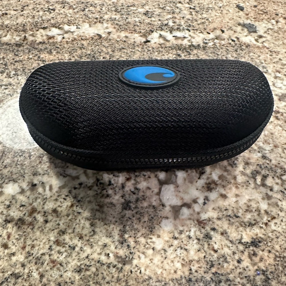Costa | Hard Shell Sunglasses Case - Picture 2 of 4